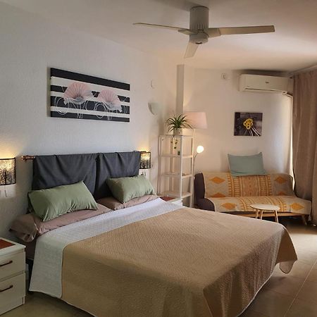 Monique Apartment Almuñécar Екстериор снимка